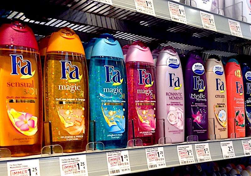 Billige Duschgels reinigen so gut wie ein Spezialputzmittel.